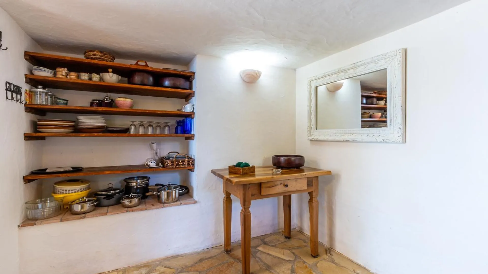 Belocations - Villa Rubia Monte Petrosu 0*,  Italy